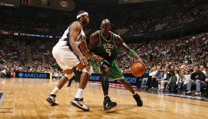 心态失衡还是规则漏洞？C罗本赛季争议行为引发红牌数量激增的深度剖析