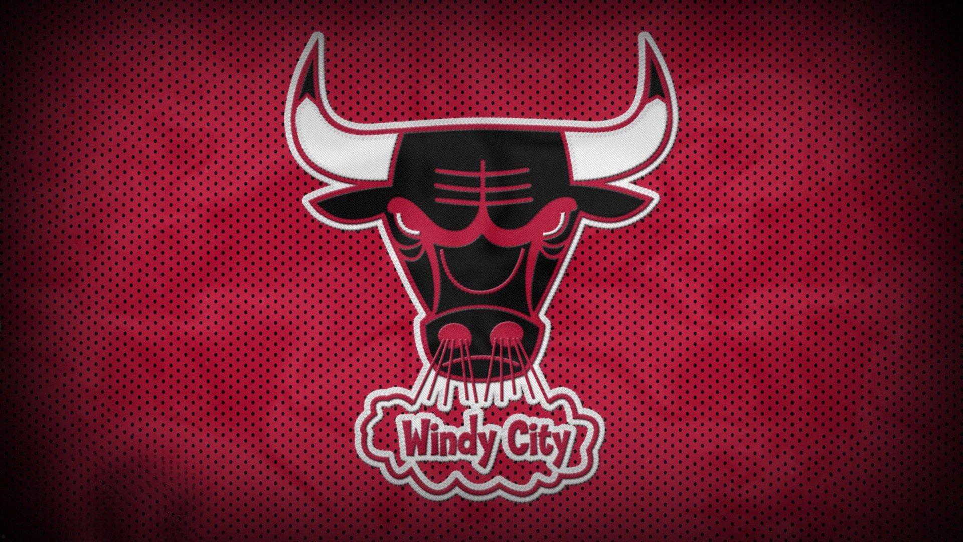 绿茵场边美丽误会，18岁门将凯拉特与姐姐母亲的温馨故事引热议