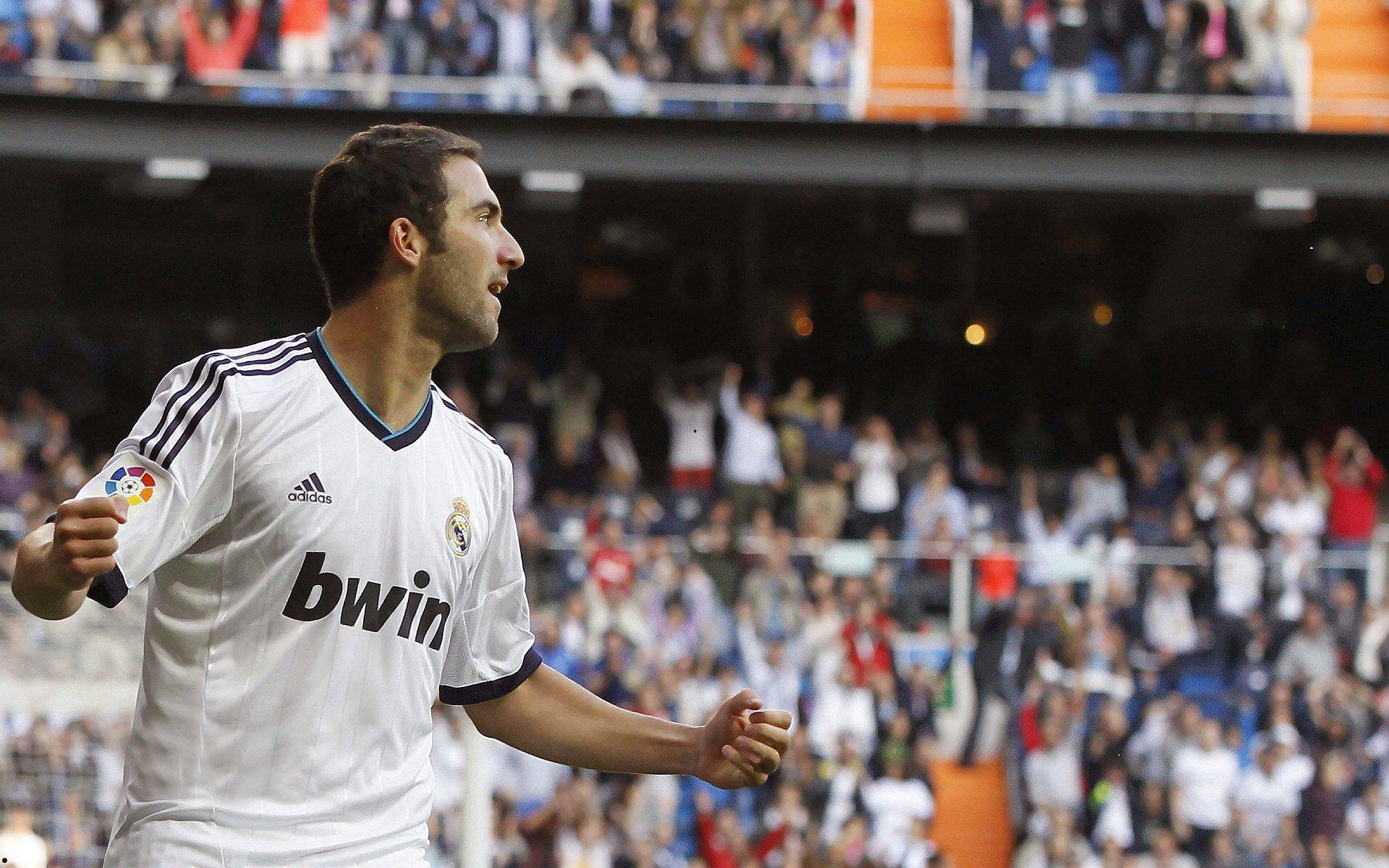 卫冕冠军心气未泯却难掩实力落差，关键战役暴露卫冕之路隐忧